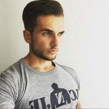 i282037939674249452._szw480h1280_